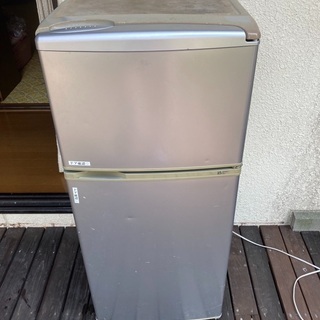 サンヨー冷蔵庫112L 500円