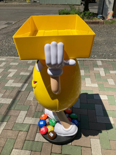 M＆Ms　店頭　ディスプレイ