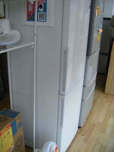 シャープ　冷蔵庫　SJ-PD28F-W　2020年式　280L　中古品