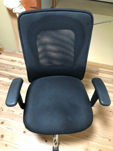 【きまりました】7月末までの価格です❣️ゲーミングチェア　デスクワーク用にも