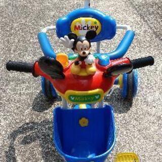 ミッキー　おしゃべりカーゴ三輪車　ディズニー
