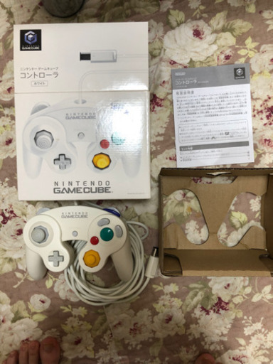 ニンデンドーゲームキューブコントローラー　ホワイト