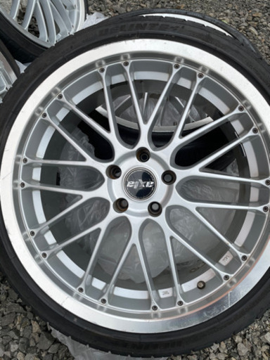 【即決！早い者勝ち！】245/35R20 夏タイヤ（アルミ付き）