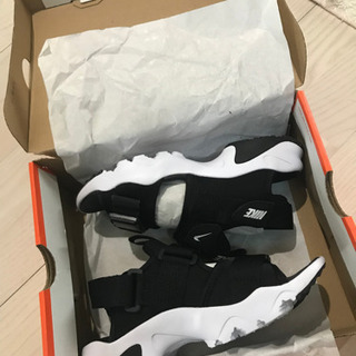 NIKE ナイキ　ウィメンズ　キャニオン　サンダル　23センチ