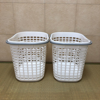洗濯カゴ　２つセット　差し上げます