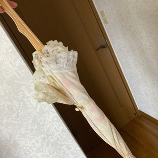花柄の日傘　パラソルの画像
