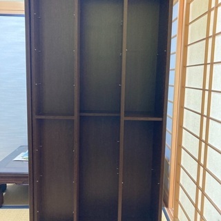 可動部分有りの本棚