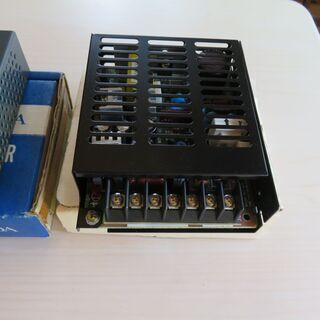 直流安定化電源 -15V/+15V/+5Vの画像