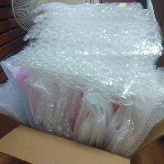 プチプチ 　緩衝材