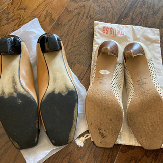 【受渡中】25センチ大きめ　革製　パンプス2足セットの画像