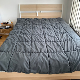 IKEAのダブルベッド　美品の画像