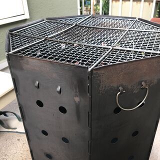 【販売済】最終値下げ　焚火台　キャプテンスタッグ　8角形　中古　...