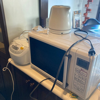 電子レンジ、ケトル、炊飯器