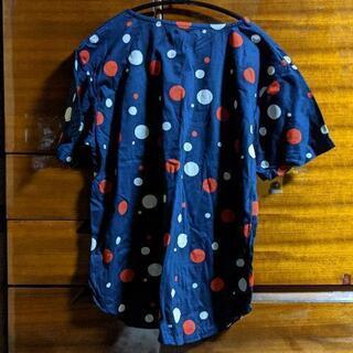 【未使用】紺色の水玉Tシャツの画像