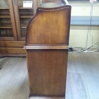 Karimoku カリモク コロニアル ライティングビューロ 蛇腹扉【愛品倶楽部柏店】の画像