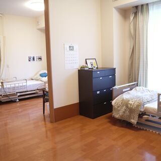 介護福祉士/常勤★人物重視での採用です。住宅手当、車通勤可、残業ほぼなし！賞与あり☆の画像