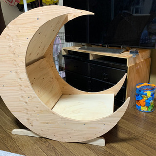 オーダー出来る月型のチェアの画像