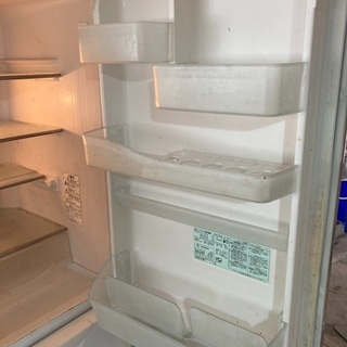 日立冷蔵庫の画像