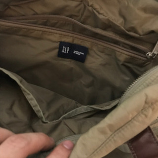 GAPのPCバッグ　ポケットいっぱい
