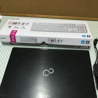 FMVノートパソコン黒、ｉ3。４GB。win7.webカメラ付。...