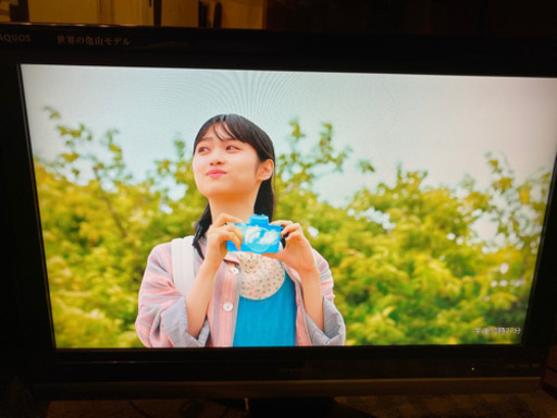 シャープ　32インチ　テレビ