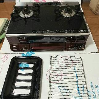 Rinnaiグリル付きガステーブル　都市ガス用　右強火力　ココットプレート付きの画像