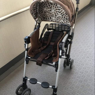 【Aprica ベビーカー】と【遊具へんしんメリータカラトミー】の画像