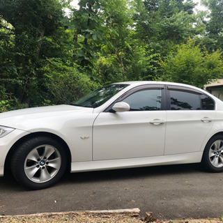 BMW 3シリーズ323i セダン　白の画像