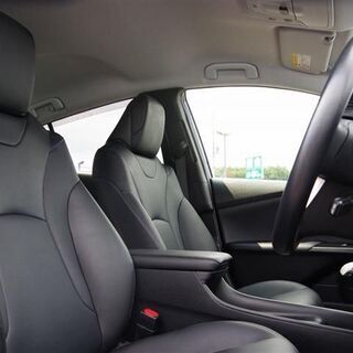 50系プリウス　５万キロ代　自社ローン　最長36回の画像