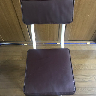 折りたたみ椅子【背もたれ付スリムチェア】の画像