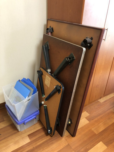 机3つ　ファイル6くらい　プラケース1つ