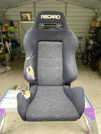 補修ベースに　RECARO SR3？SR2？