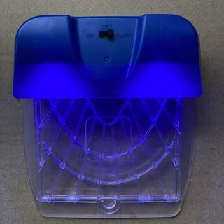 アース・ペット 電子ノミ取りホイホイの画像