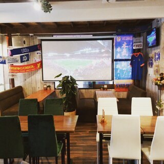 スポーツバースタッフ募集の画像