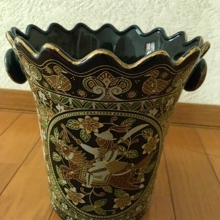 花瓶　陶器置物