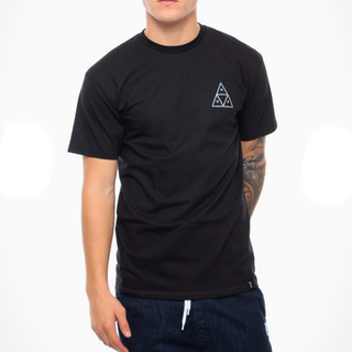 【2021新作】HUFのＴシャツ