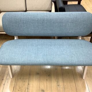 シンプルでおしゃれな2人掛けのソファーです！