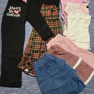 女の子👧シャツ、スカートなど！サイズ130　差し上げます。