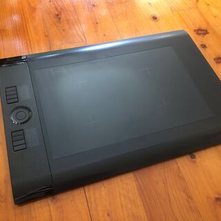 WACOM　ワコムペンタブレット　Intuos4