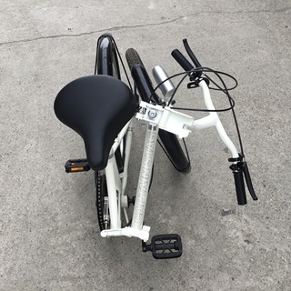 折りたたみ自転車の画像
