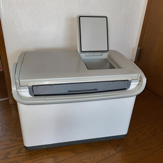 ダイワ　クーラーボックス　30L