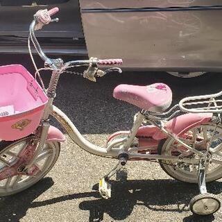 補助輪付き自転車の画像