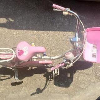 補助輪付き自転車の画像