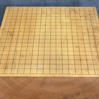 中古　碁盤　幅42.3　　奥行45.3　　高さ30.1　　厚み17.8　　 （ｃｍ）　脚付碁盤　板目木裏　へそ 有りの画像