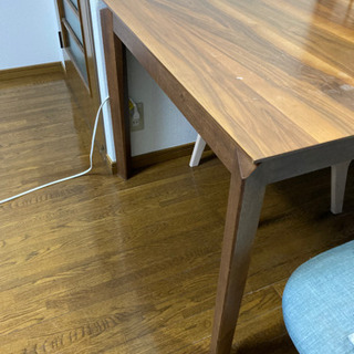 伸縮ダイニングテーブルの画像