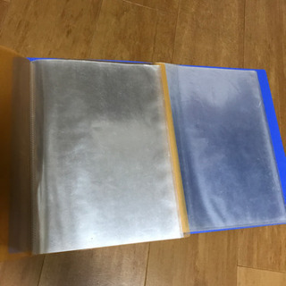 バインダー３つ､クリアポケットファイル２冊の画像