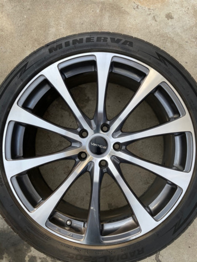 245/40r20 タイヤ　ホイール