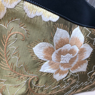 ✨美品　刺繍　ハンドバッグ　カバンの画像