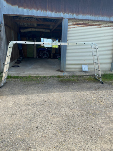 便利なハシゴ、決まりました‼️最終価格‼️色々な形になります。新品未使用箱無し