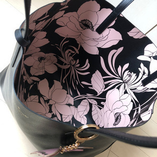 ✨新品✨ケイトスペード　リバーシブル　トートバッグ　ショルダーバッグの画像